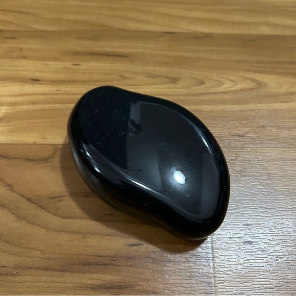 Black Crystal Hair Remover - Picture 3 of 4